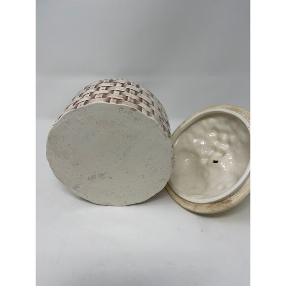 Ceramic Basket Canister Daisies & Caterpillar Lid - Vintage 1973 Pottery -Signed - Picture 7 of 9